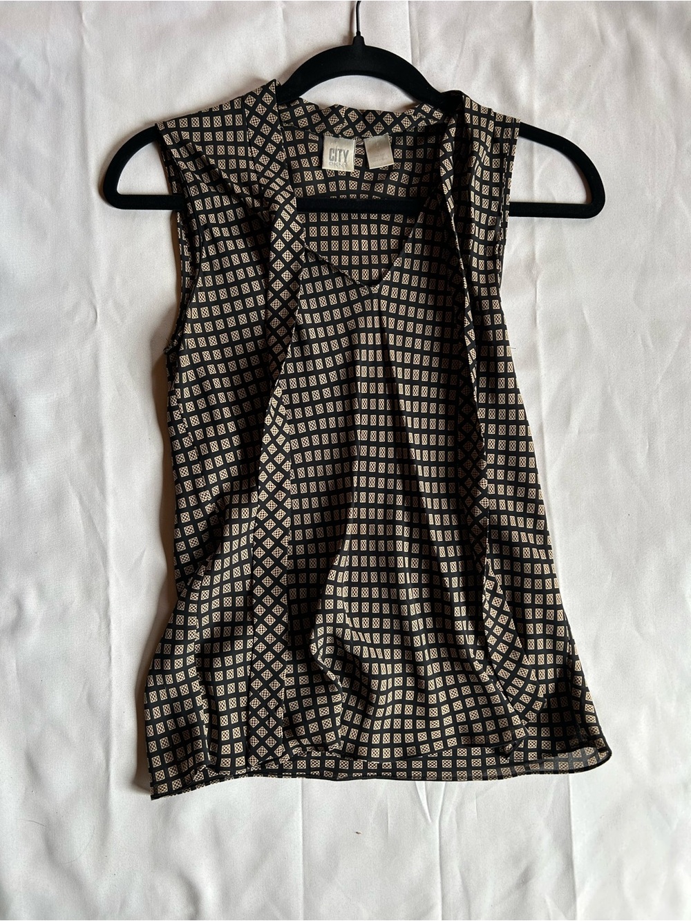 CITY DKNY Geometric Print Tank Top in Black & Gold